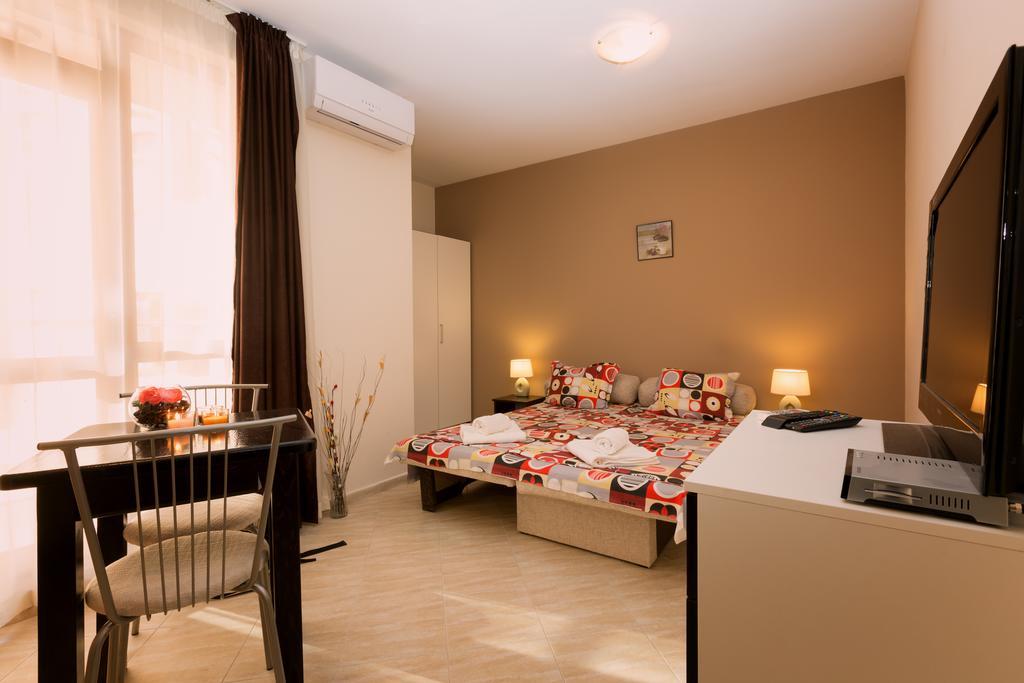 Aparthotel Sea Palace 3*